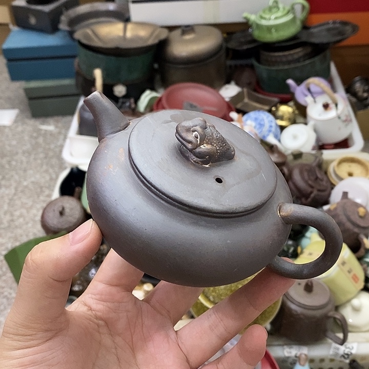 陶瓷艺术品及陶瓷壶壶