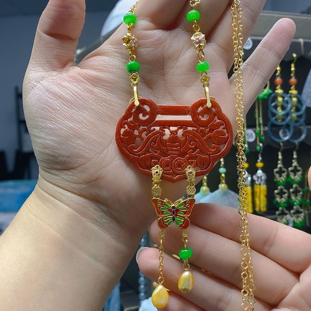 未镶嵌翡翠耳饰翡翠