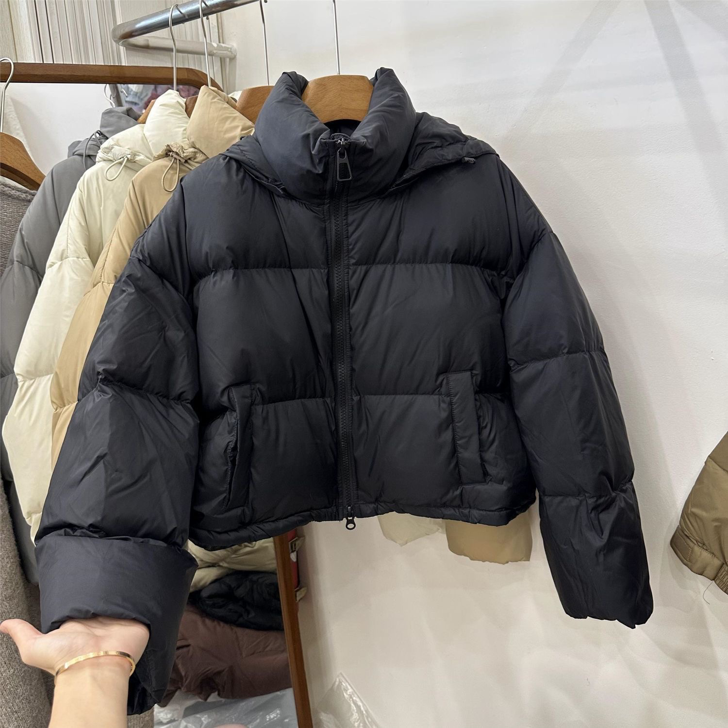 黑色立领白鸭绒短款女冬季小个子加厚宽松显瘦面包服外套