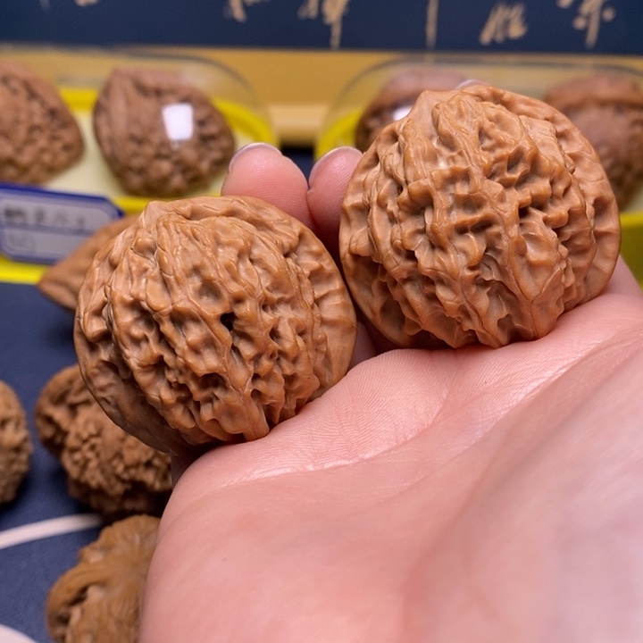 文玩核桃吊坠39野生龙珠