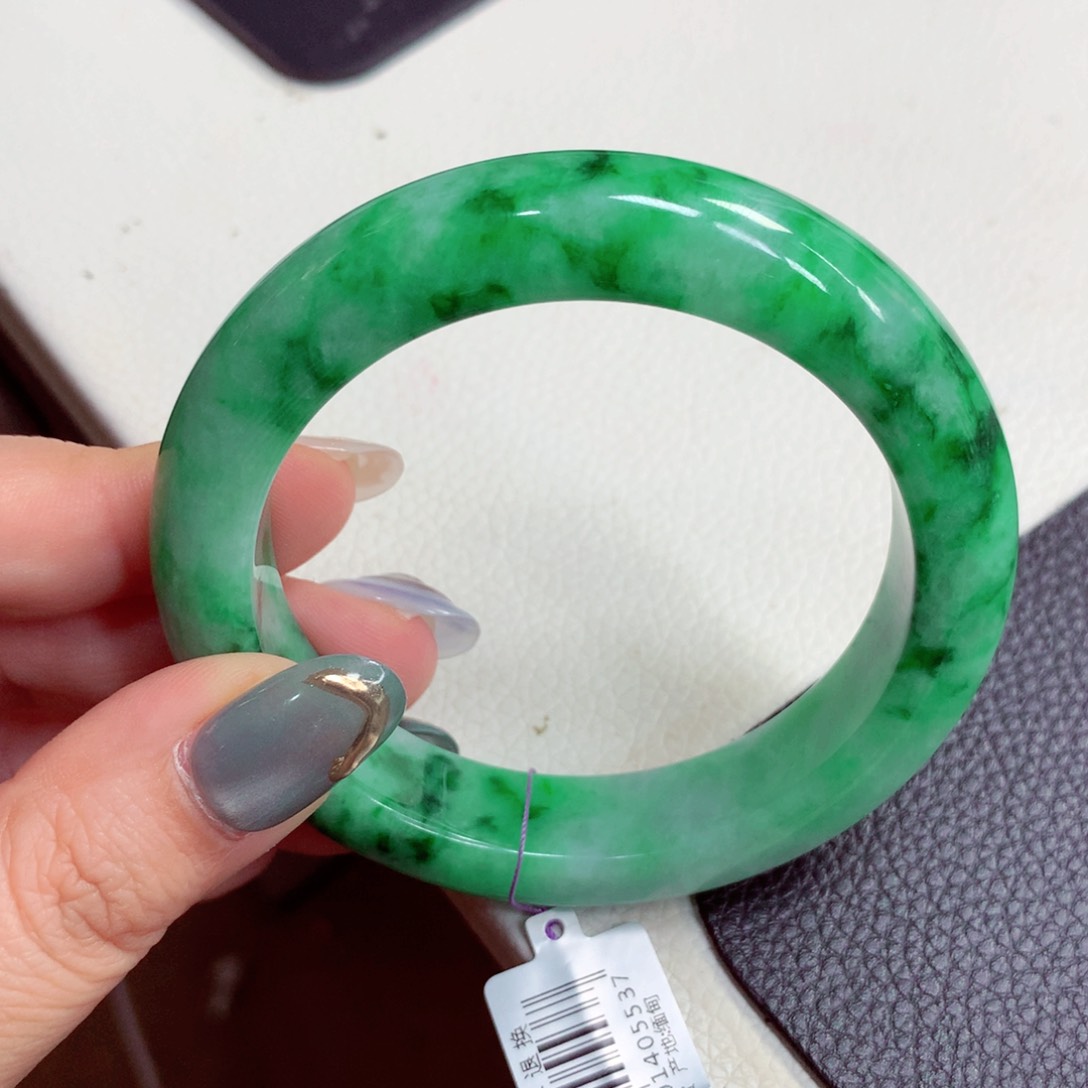 未镶嵌手镯翡翠缅甸