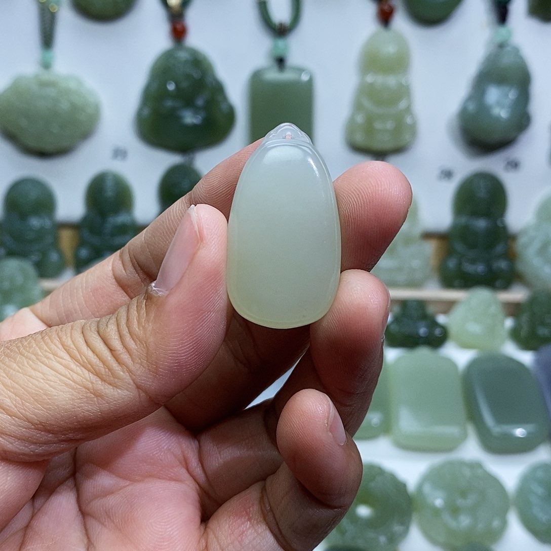 和田玉未镶嵌颈饰怡*