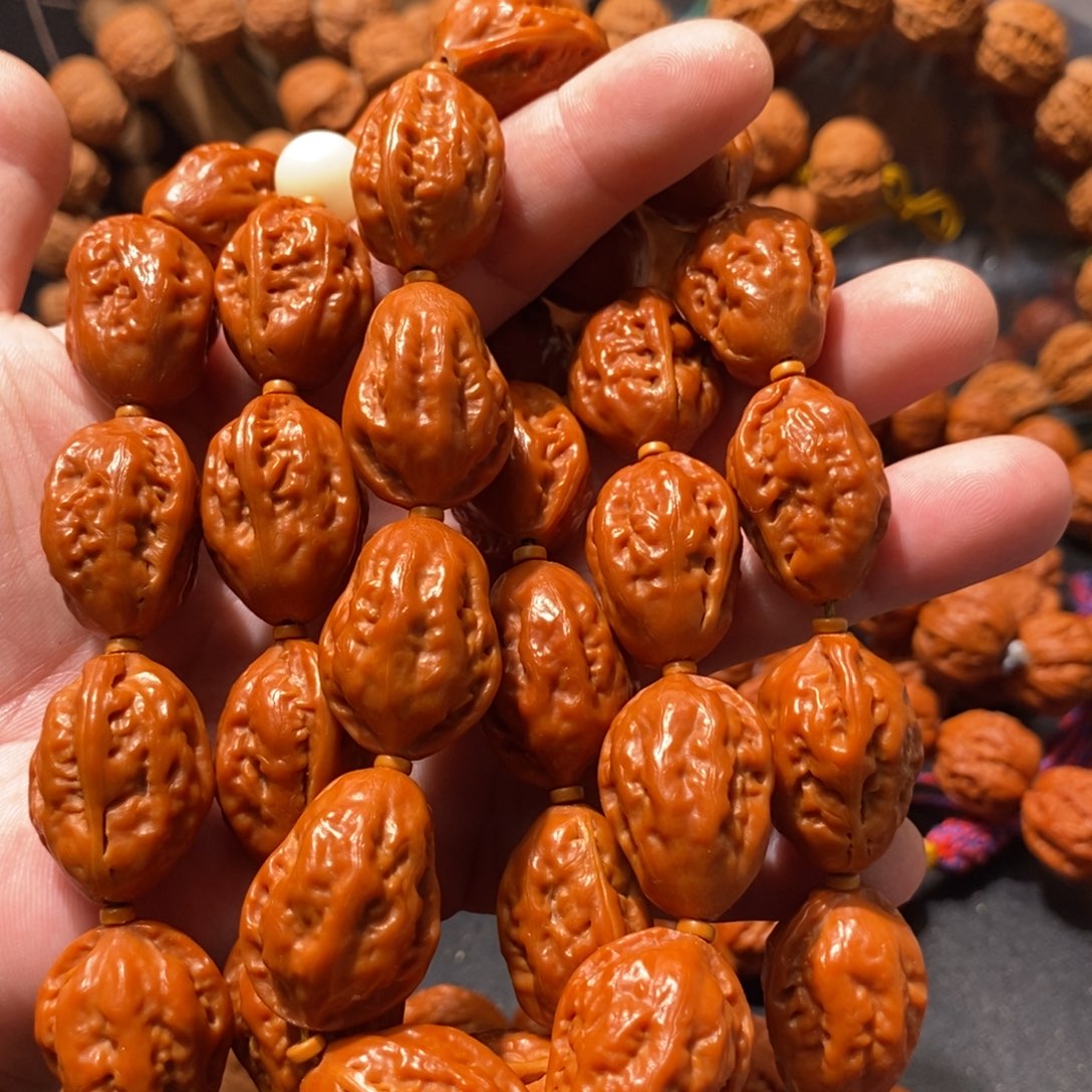 核桃核桃绣花鞋脖挂