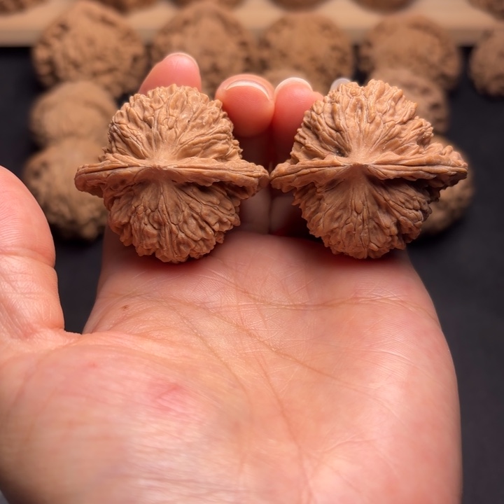 文玩核桃把件41四座楼