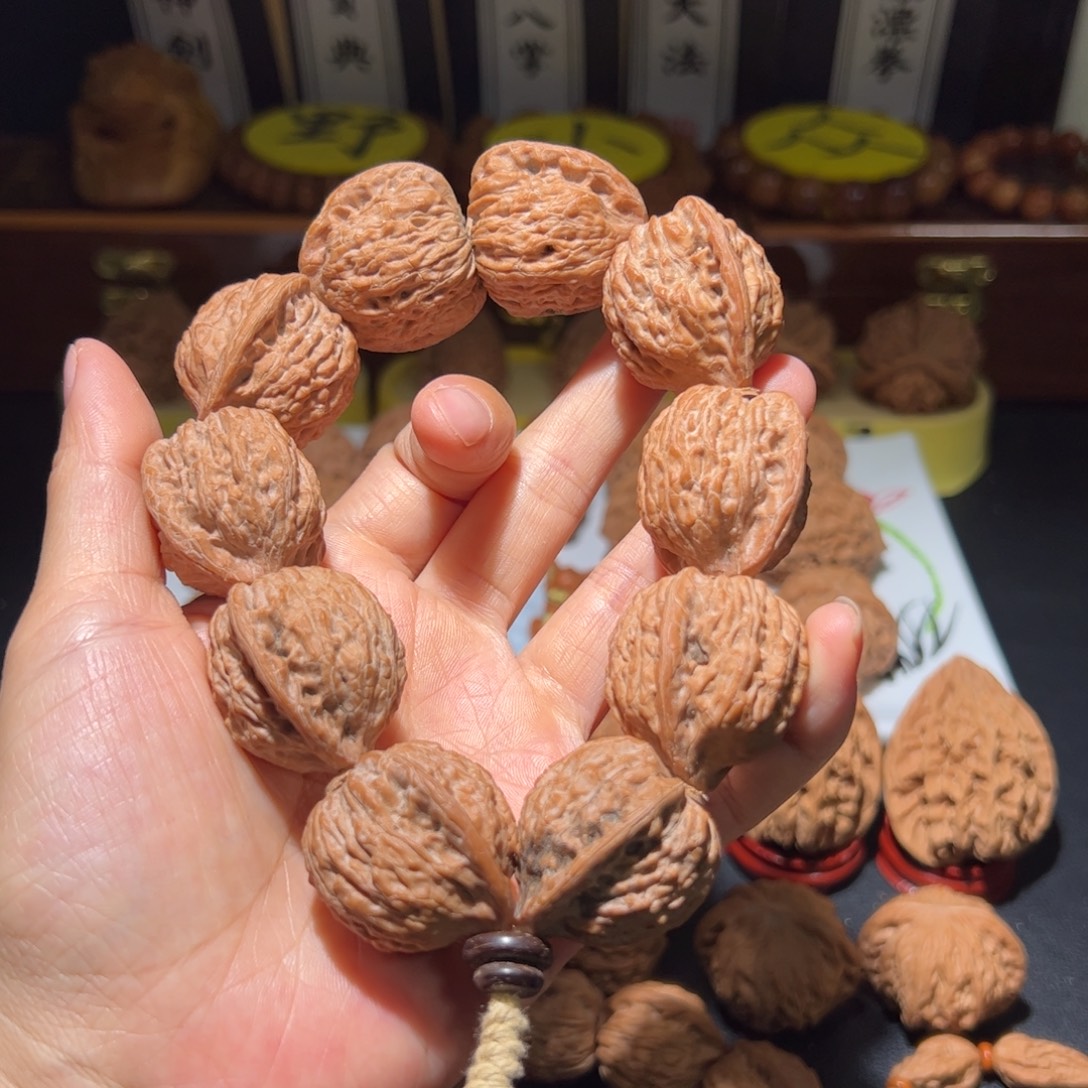 邪****把件文玩核桃果冻鸡心手持