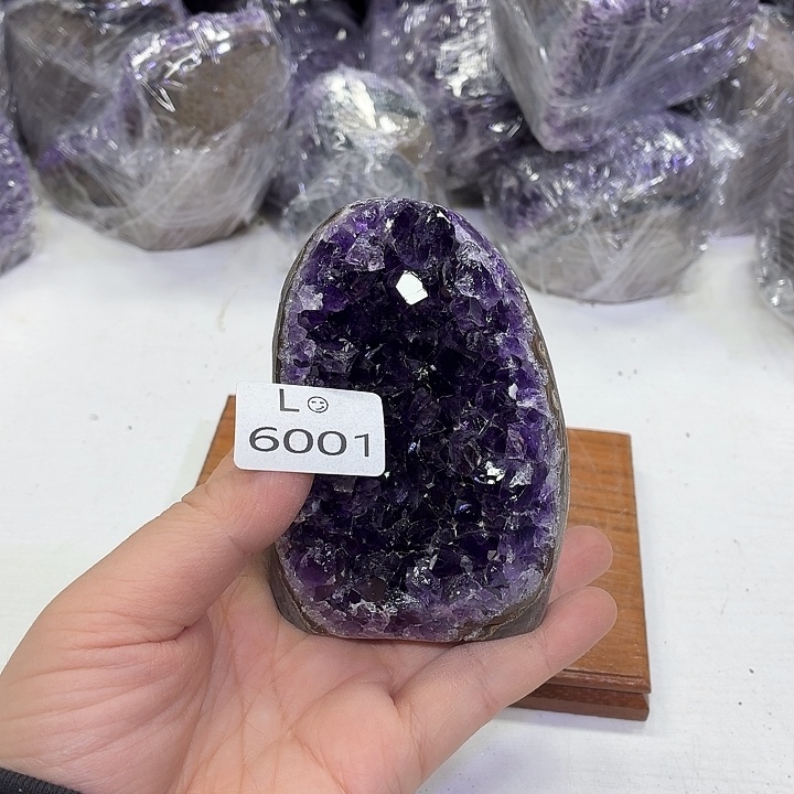 水晶摆件未镶嵌天然紫水晶