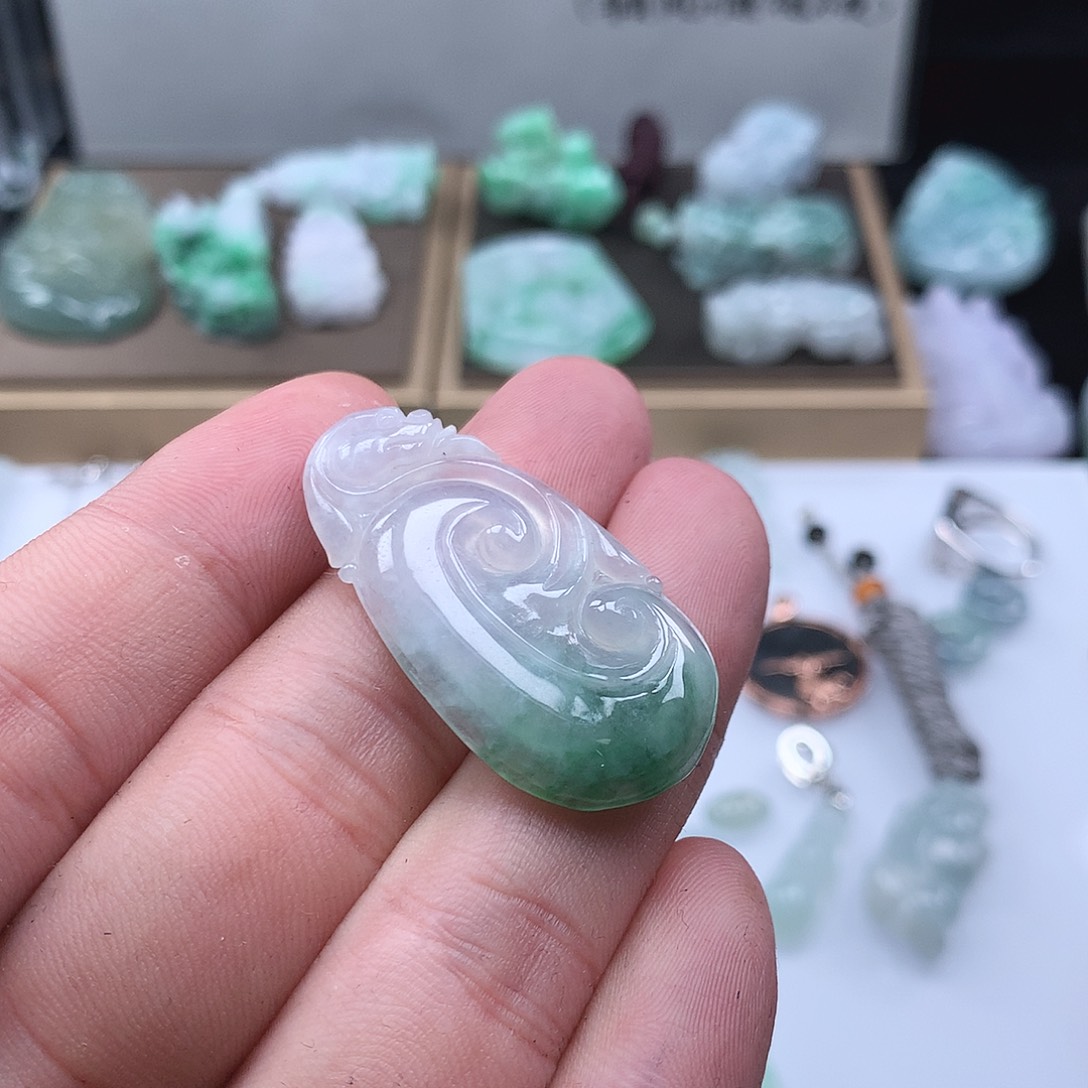 翡翠未镶嵌吊坠(不含链)