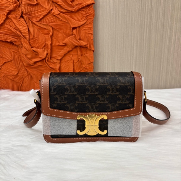 未使用 Celine/思琳 凯旋门老花teen/香菜奢品/XC00687/翻盖