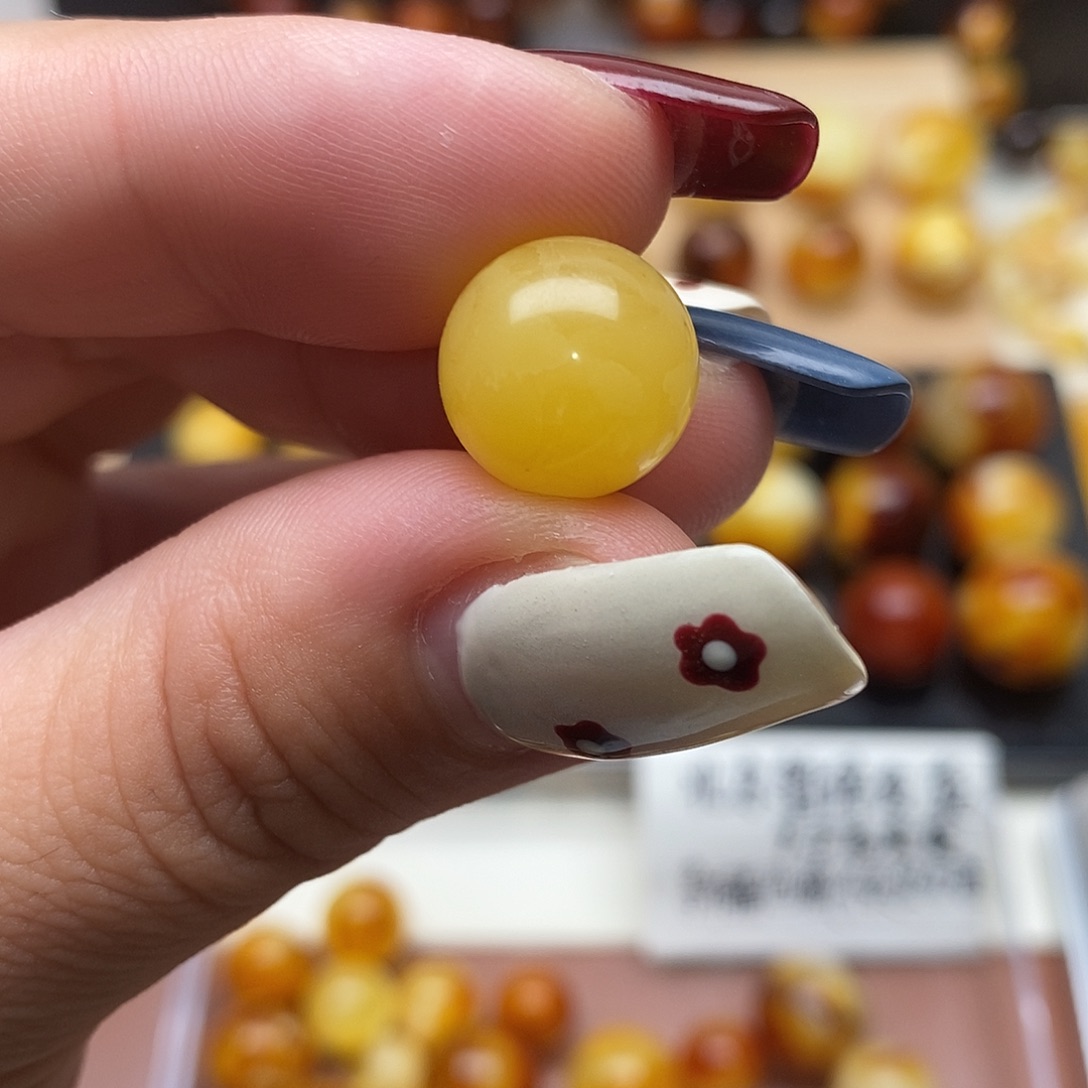 小***森裸石琥珀未镶嵌蜜蜡