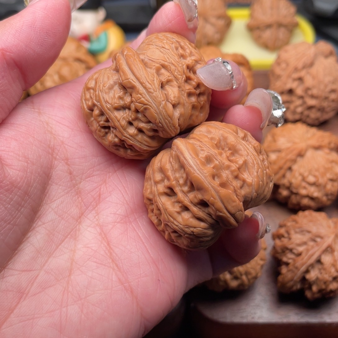 文玩核桃吊坠全品，平谷元宝39