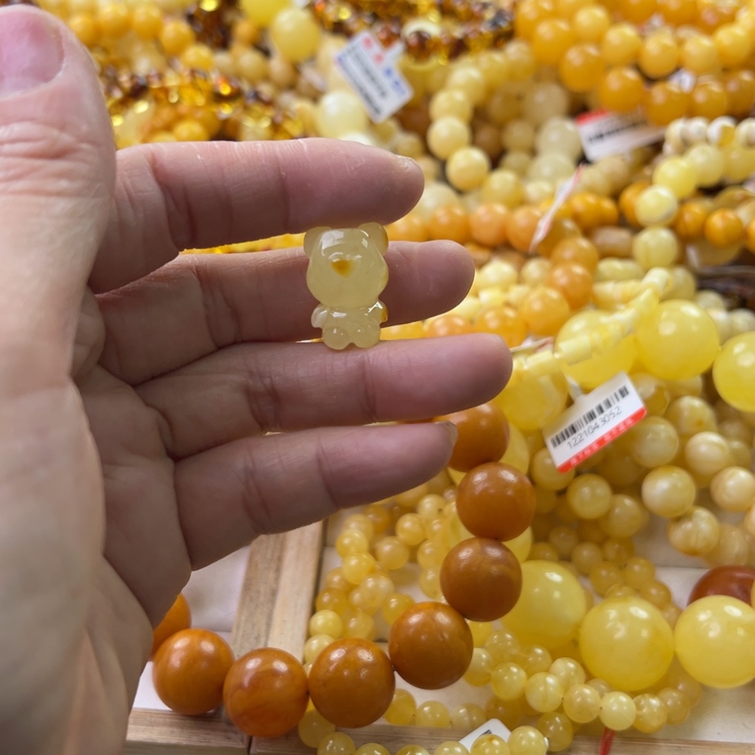 琥珀珠宝奇石未镶嵌