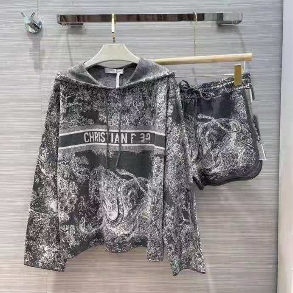 富婆看过来高品质上衣请拍这个链接