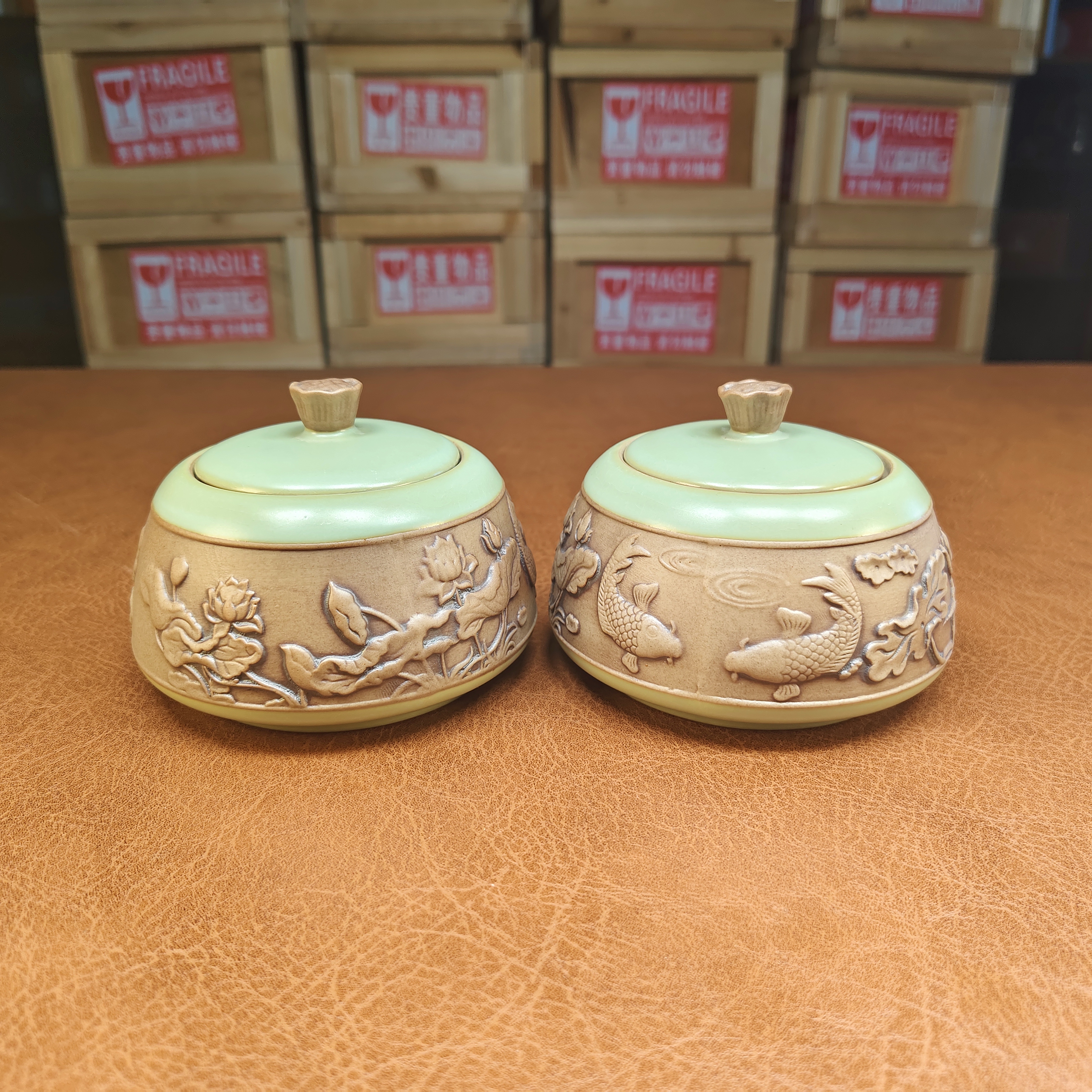 浮雕荷花鱼小茶叶罐（一对）-6543-0104