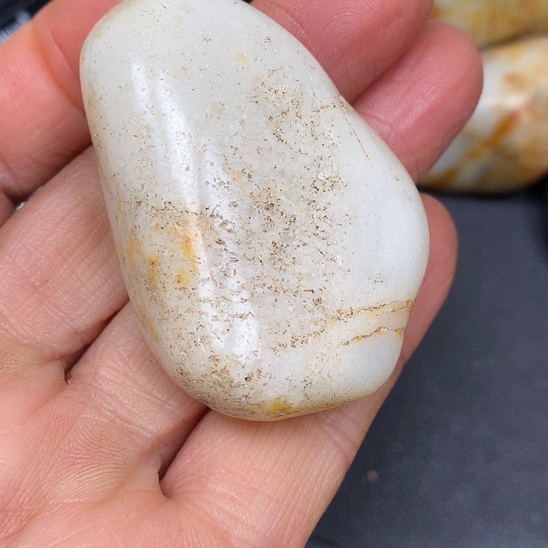 和田玉未镶嵌珠宝奇石