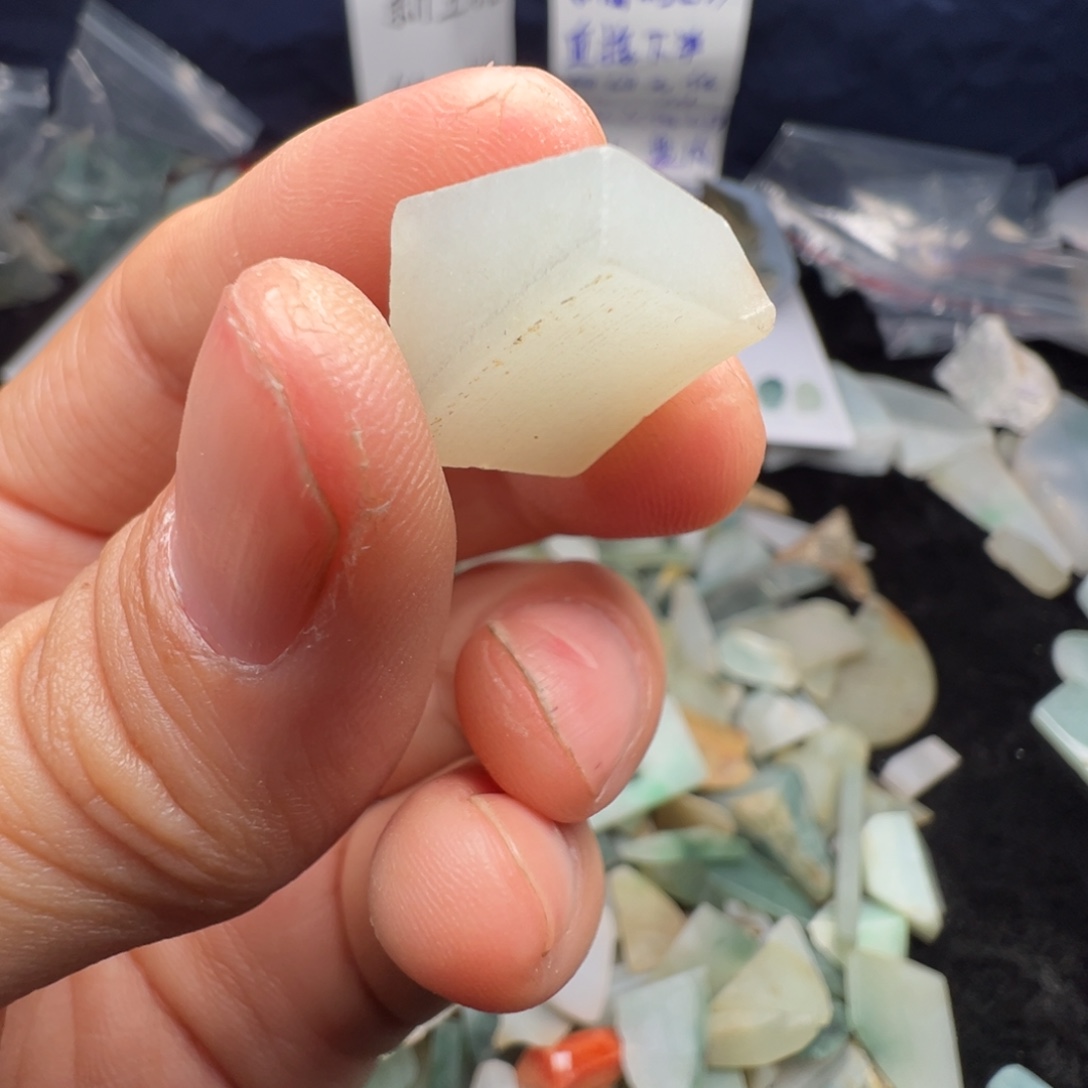 翡翠裸石缅甸翡翠A货