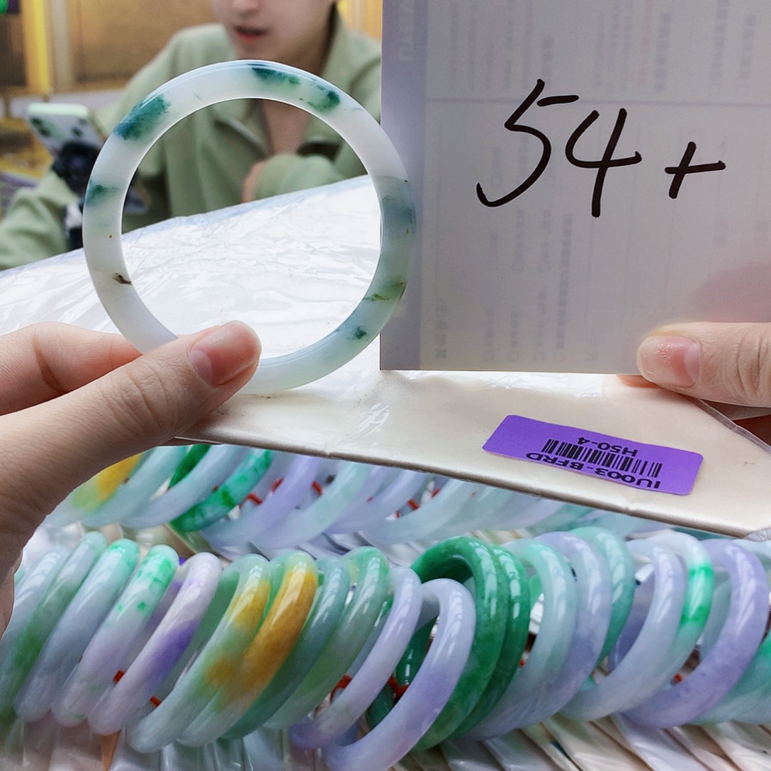 翡翠未镶嵌手镯hjk