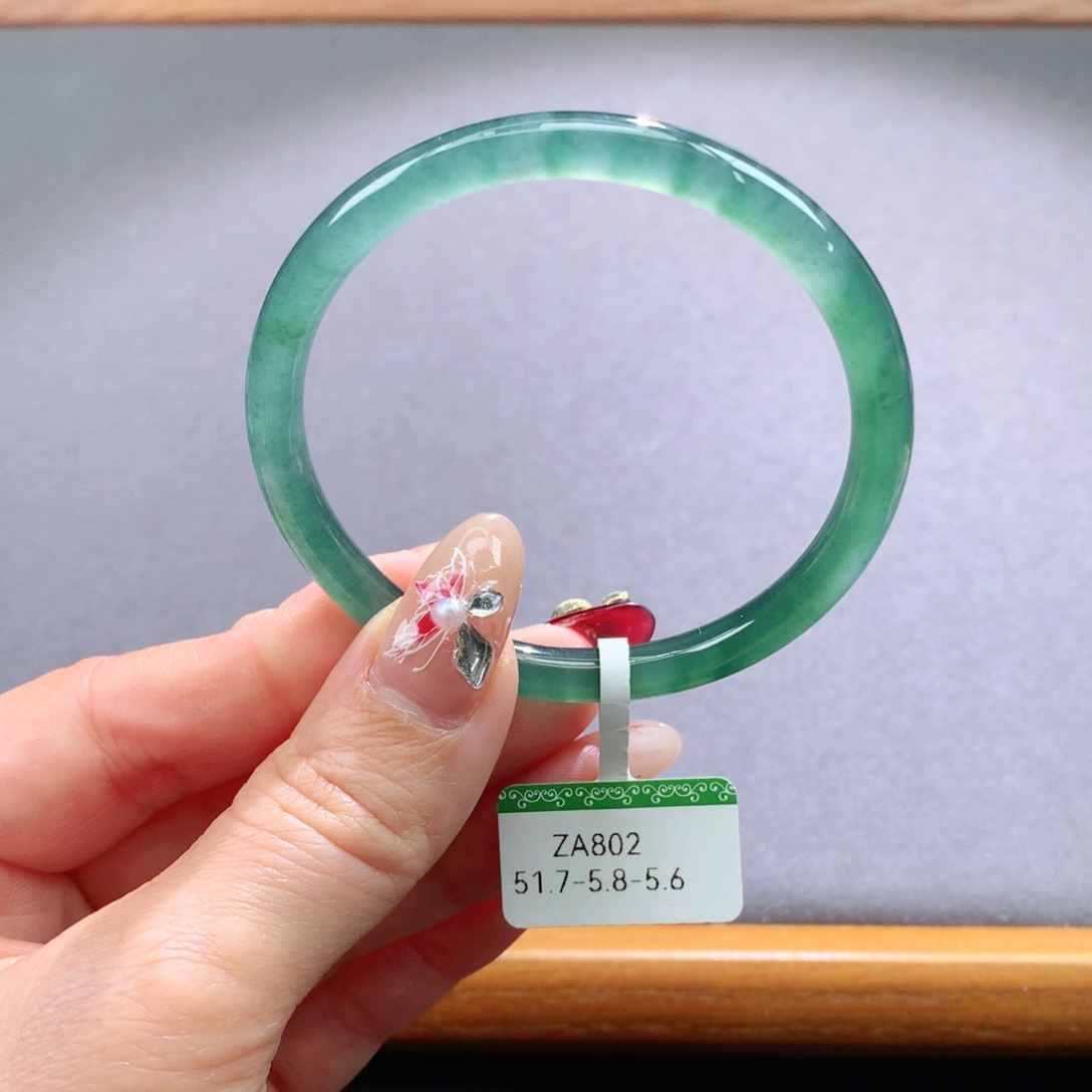 翡翠手镯未镶嵌天然翡翠手镯叮当镯