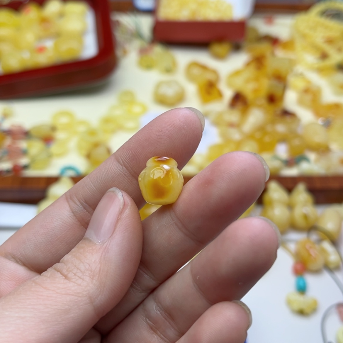 【闪购商品】蜜蜡裸石未镶嵌配饰