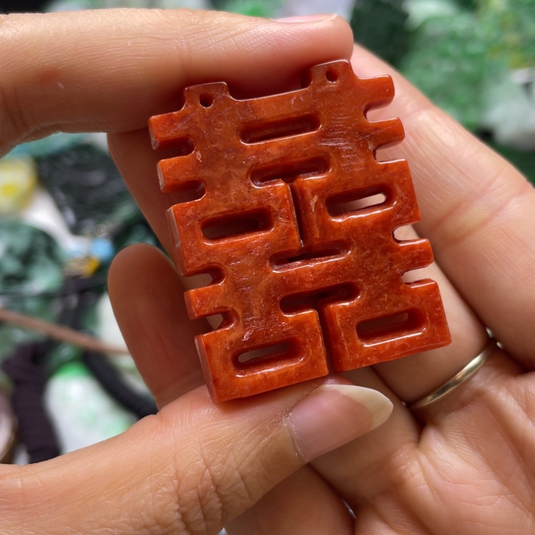 翡翠颈饰未镶嵌牌子