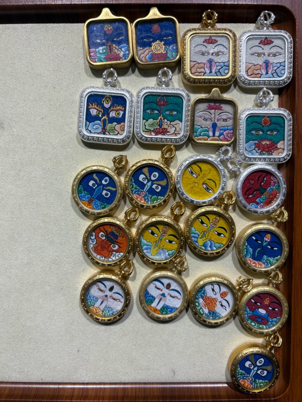 纯手绘2.0法眼，纯天然粗矿砂绘制