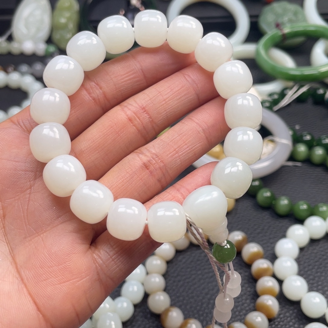 和田玉未镶嵌手链