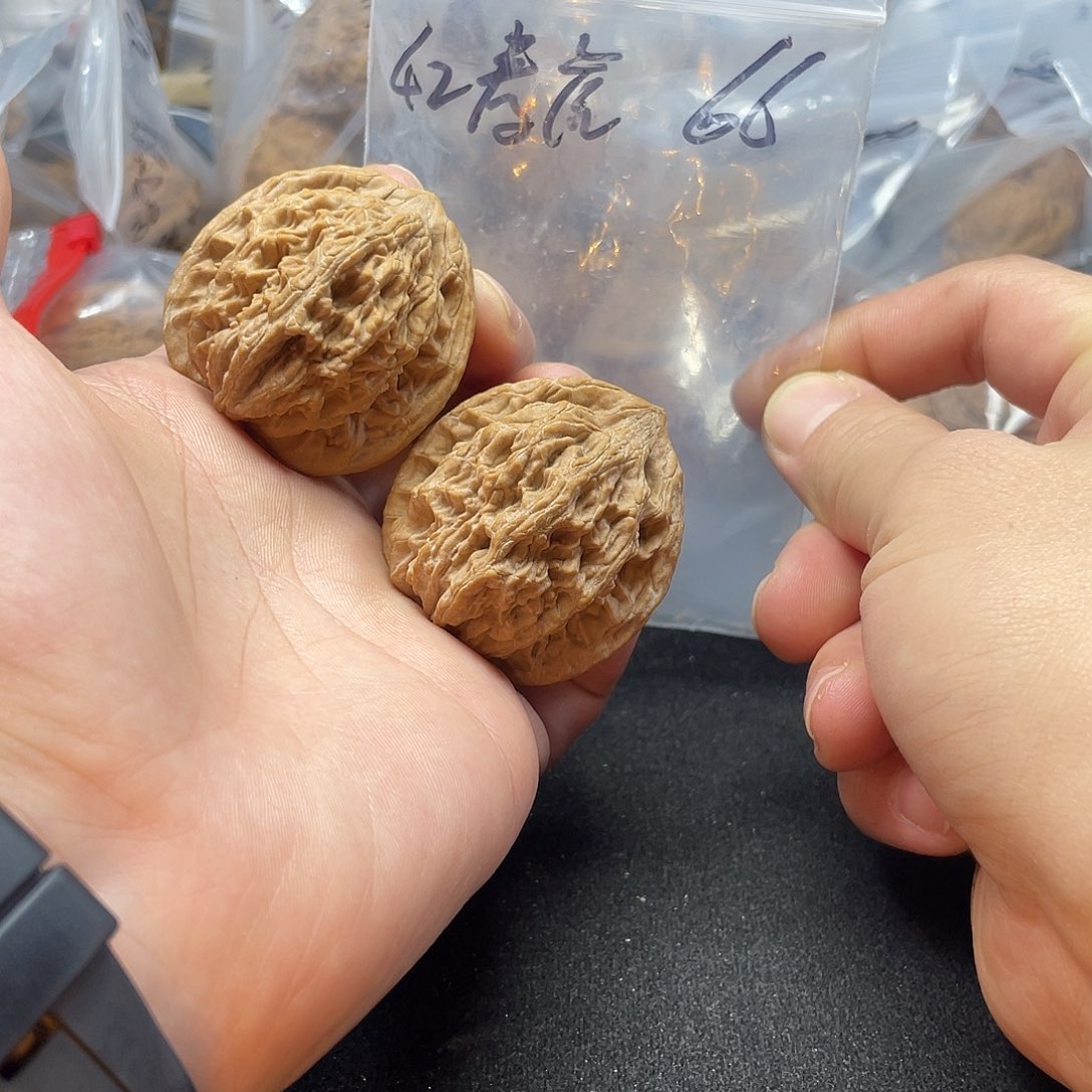 文玩核桃把件麦虎