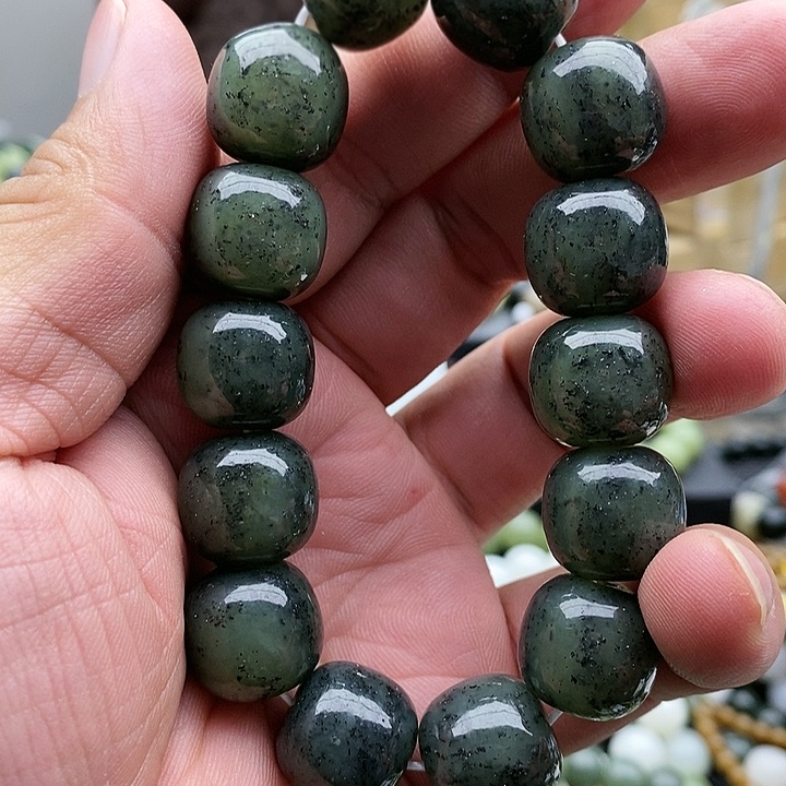 【闪购商品】未镶嵌手链和田玉16青花