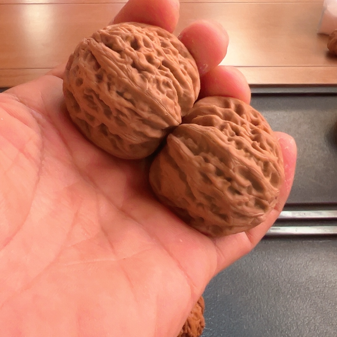 文玩核桃吊坠40铁锤非全品
