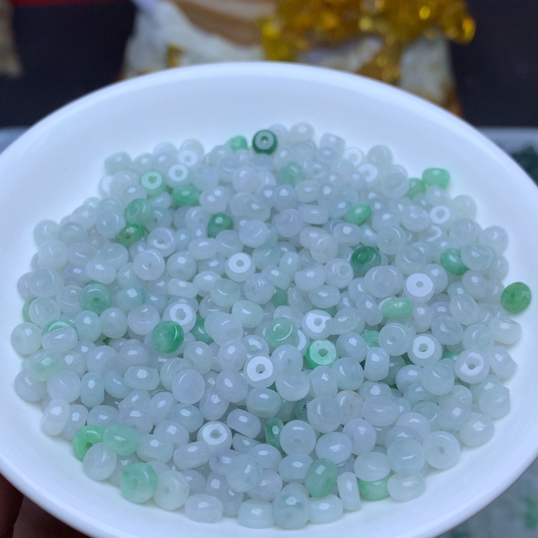 【闪购商品】翡翠手链未镶嵌卡3乘5冰绿白60个