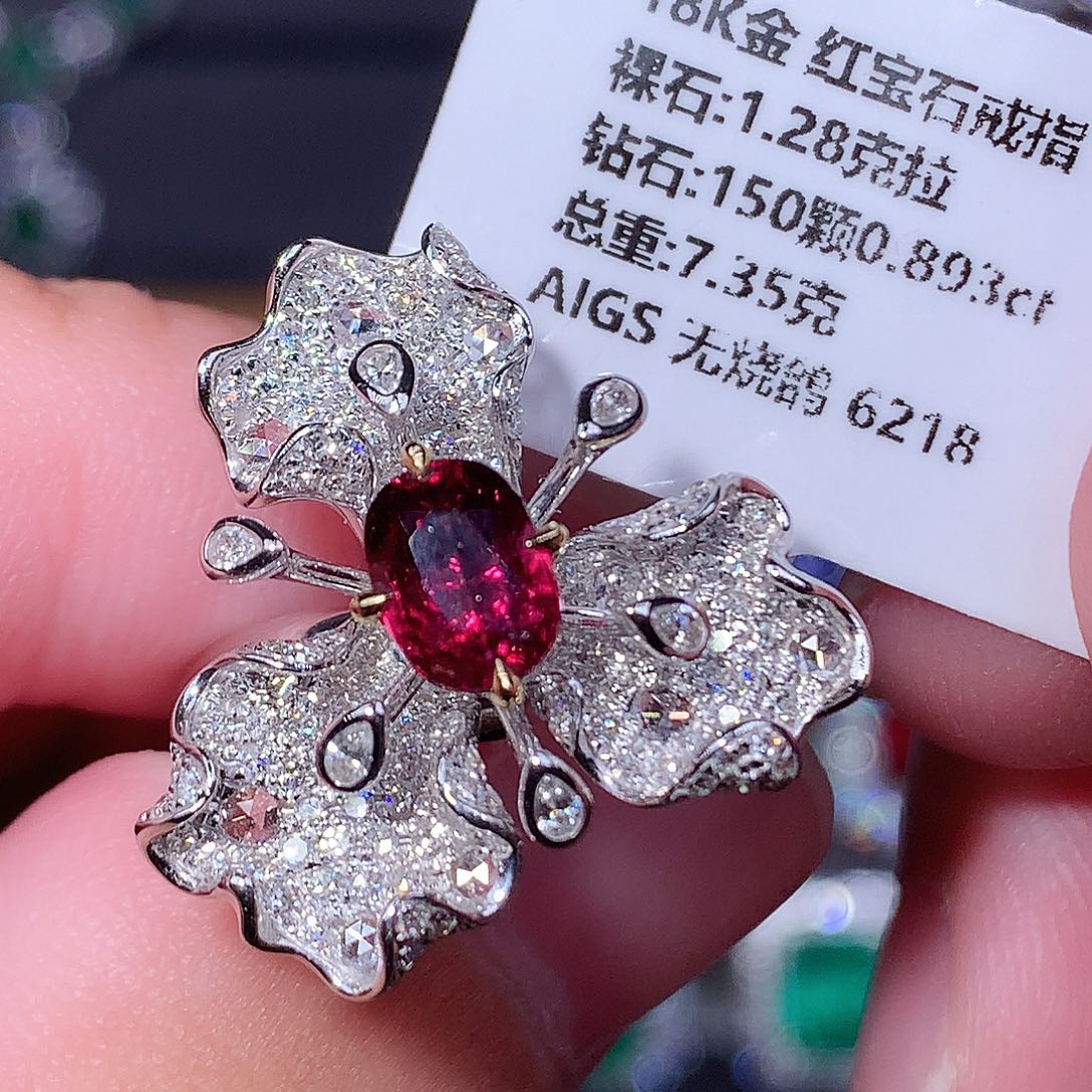 戒指红宝石18K金镶嵌