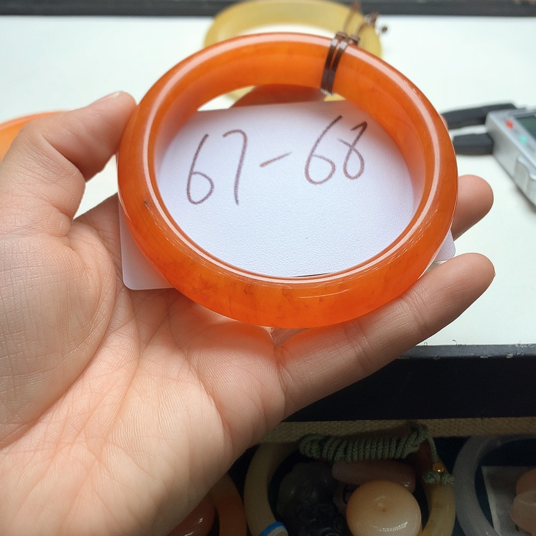 未镶嵌石英质玉（黄龙玉）手镯忘*