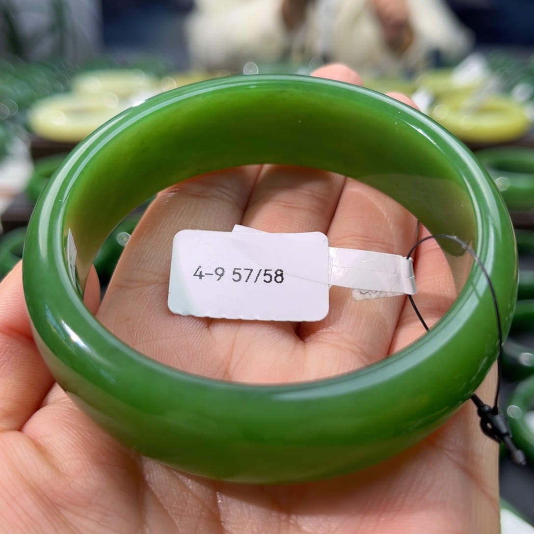 和田玉（碧玉）手镯未镶嵌