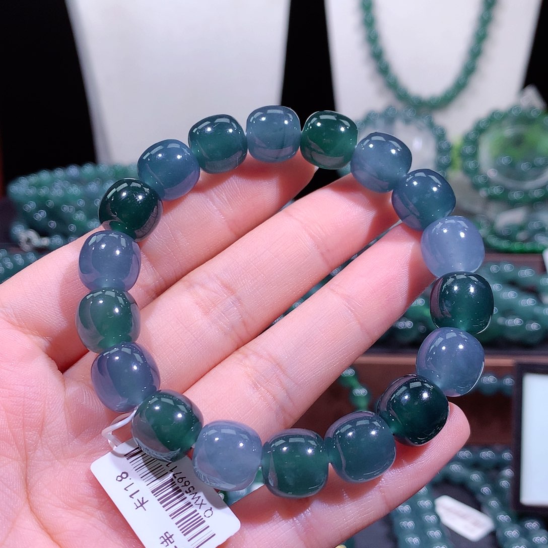 泽***m翡翠未镶嵌手链天然a货翡翠手串11.8