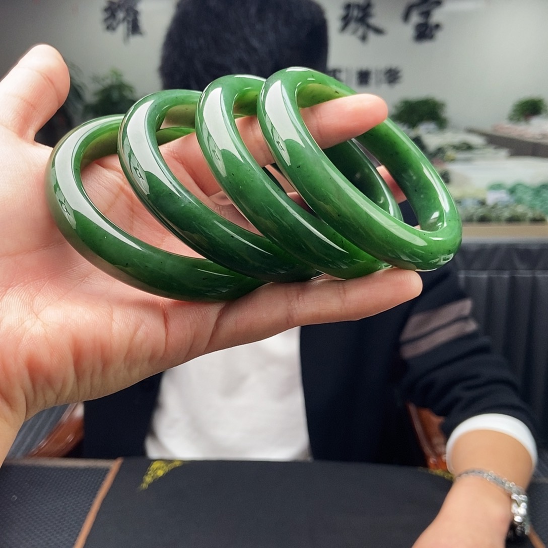 和田玉未镶嵌手镯55-63颜色多样性发拍一发一