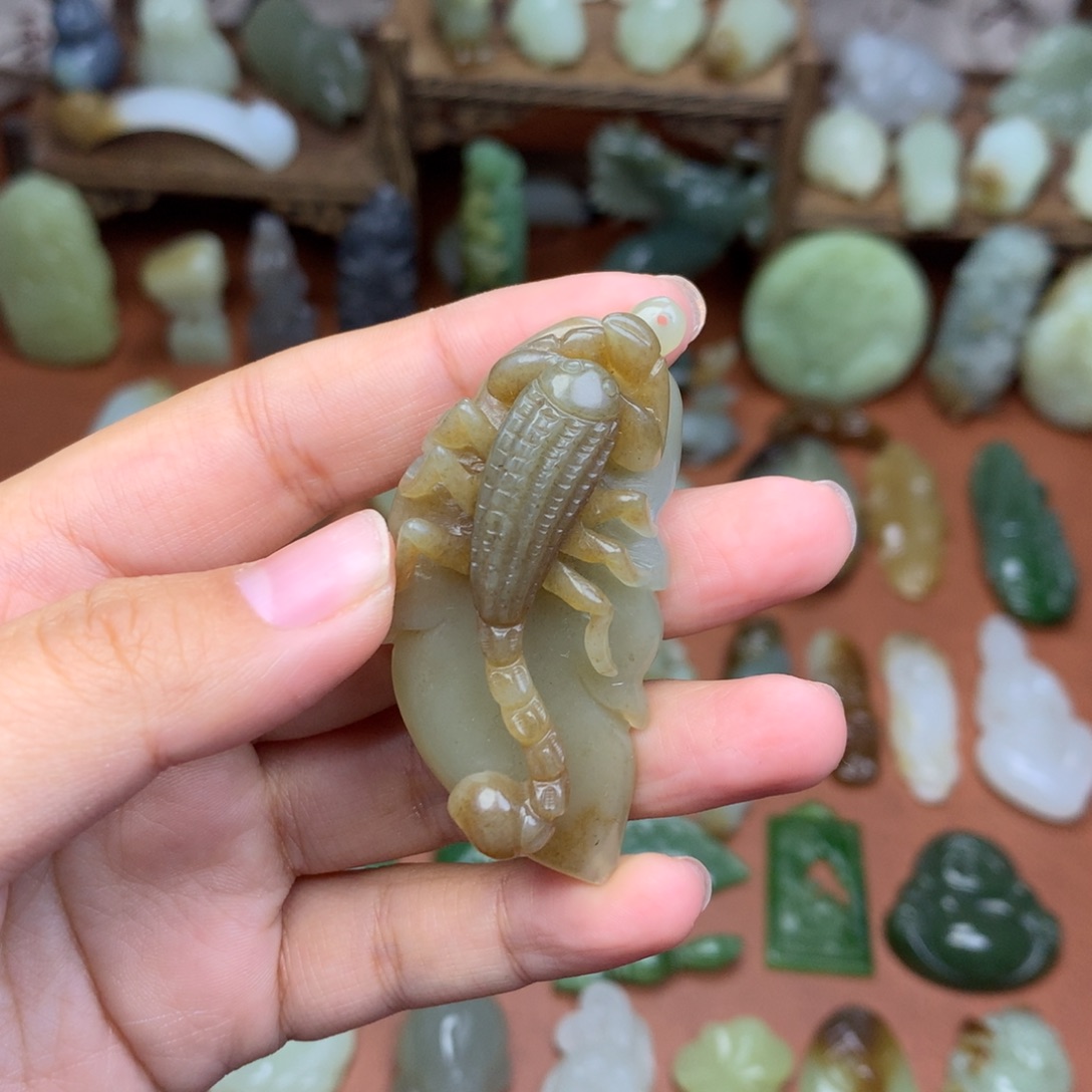 ****炸和田玉未镶嵌挂件