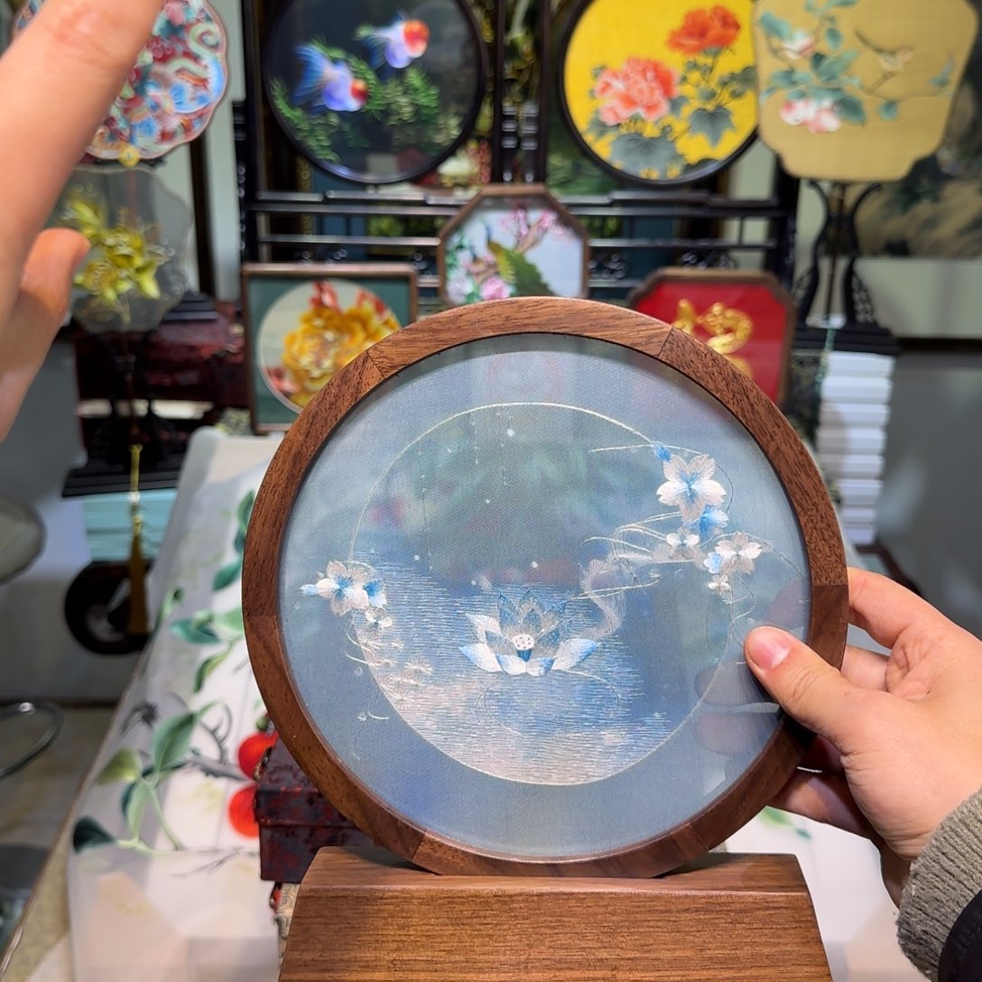 刺绣刺绣工艺精湛