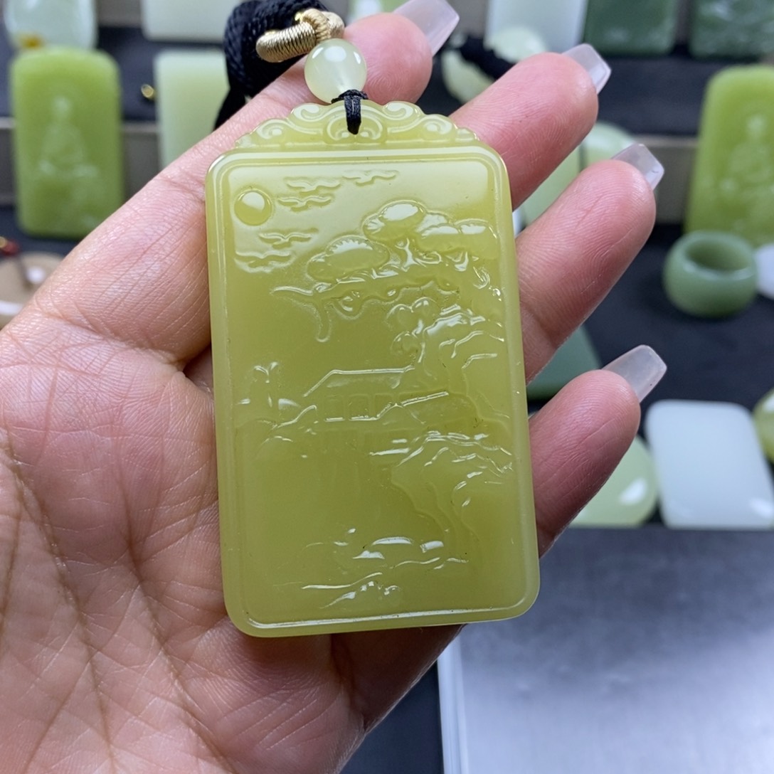 和田玉未镶嵌颈饰