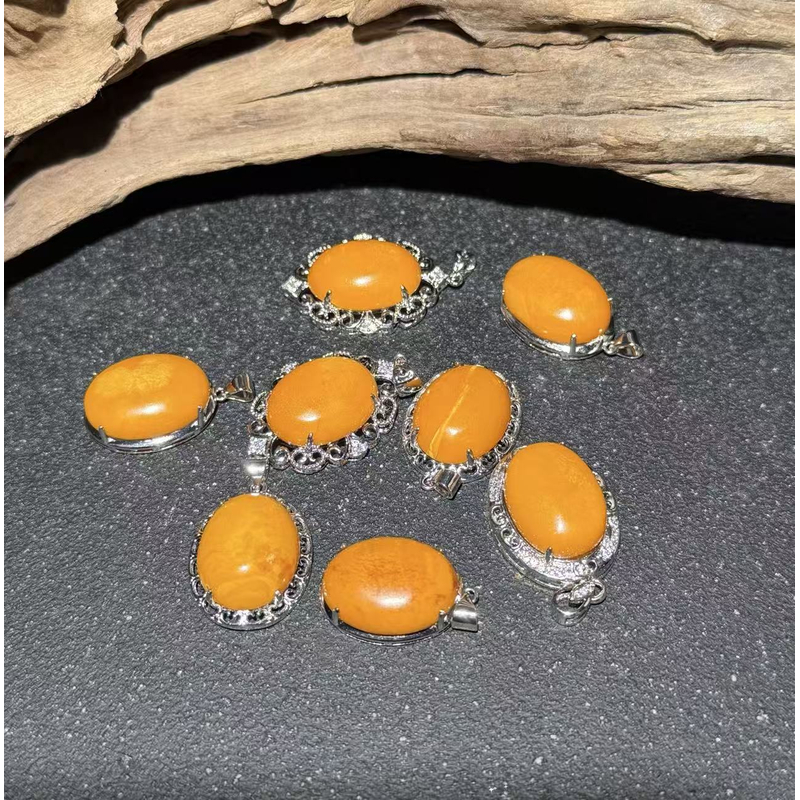 蜜蜡蛋面吊坠DS121021——多样性发其一