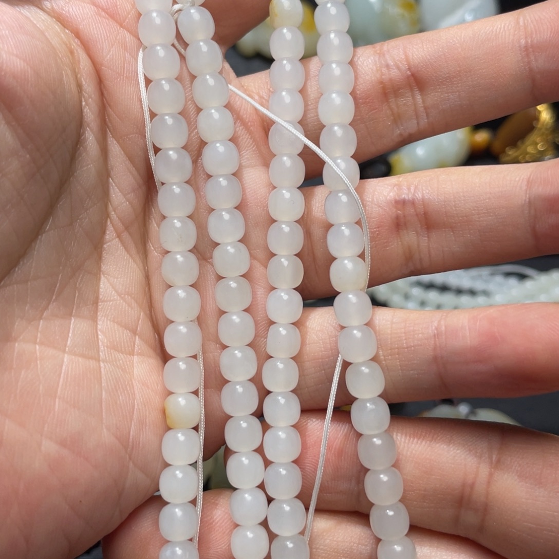 和田玉未镶嵌车挂