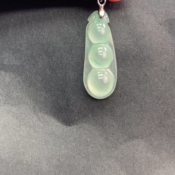 石英质玉未镶嵌颈饰