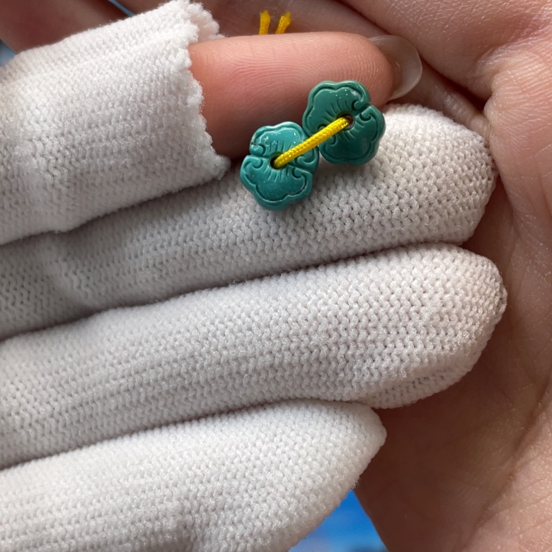 绿松石未镶嵌挂件