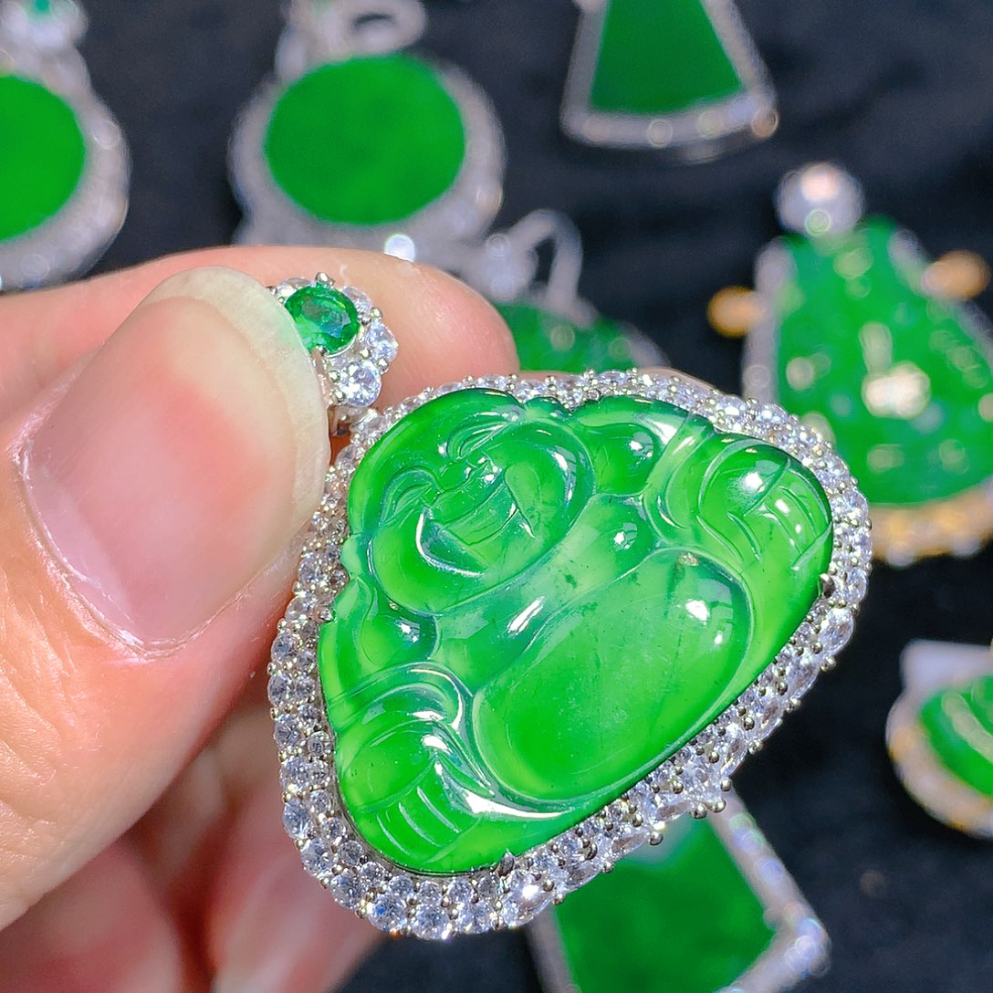 翡翠颈饰银S925镶嵌吊坠