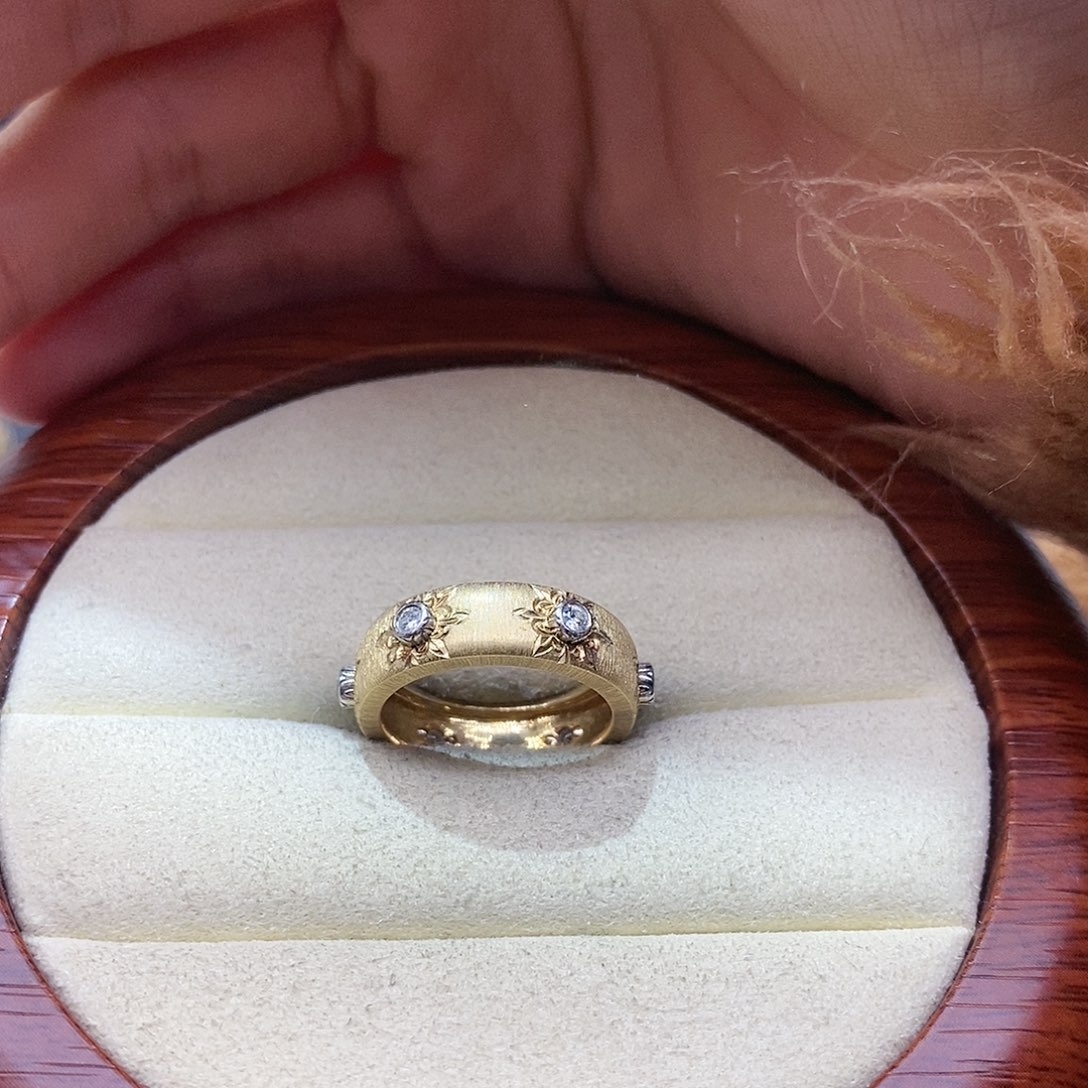 钻石戒指/指环18K金镶嵌六钻拉丝戒指k黄14