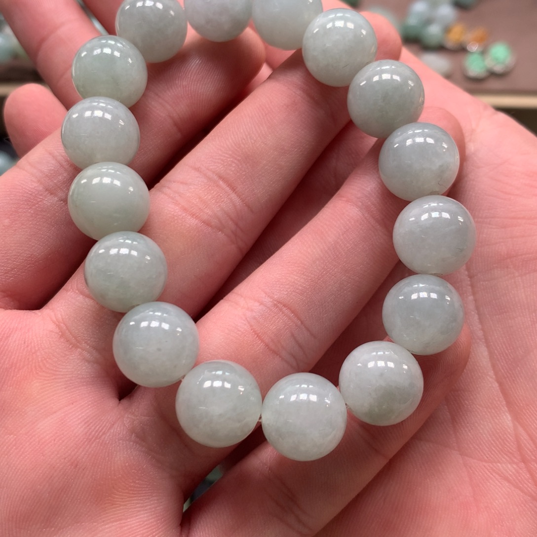 小***零翡翠未镶嵌颈饰翡翠