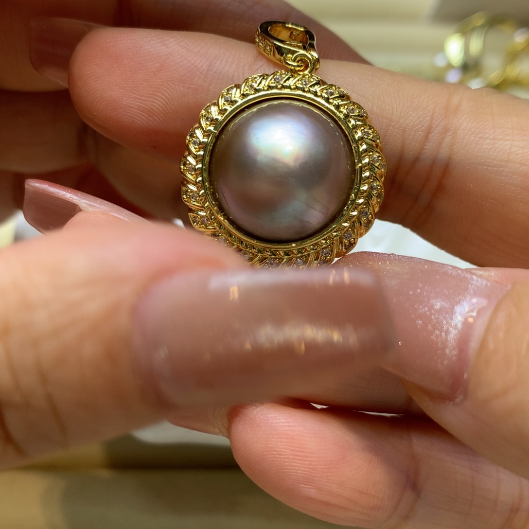 未镶嵌颈饰拼合珍珠（马贝珠）