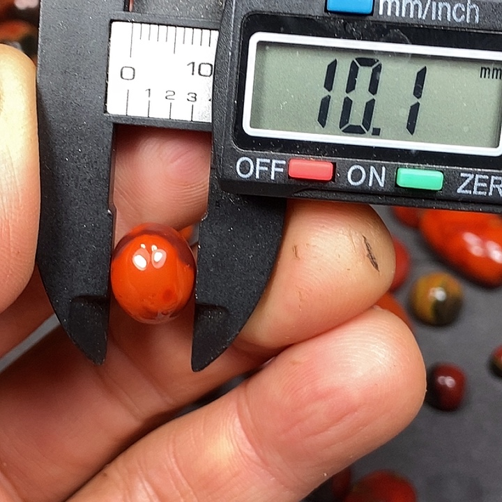 南红玛瑙未镶嵌车挂