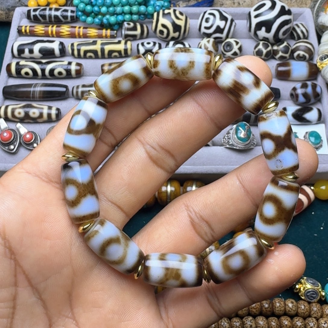 柏香籽/百香籽吊坠如图