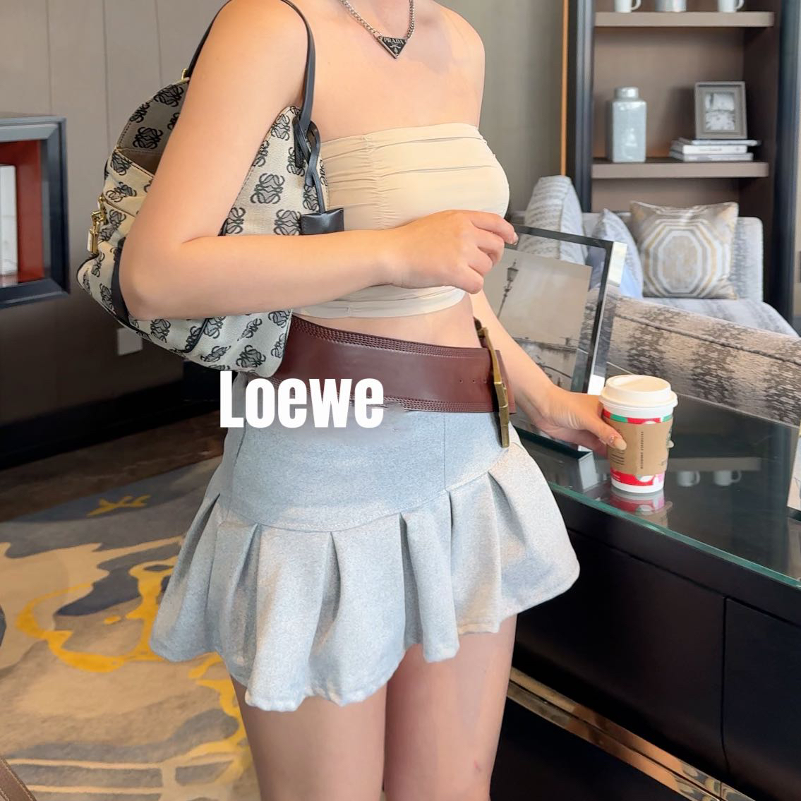 修复品8613711/ LOEVE/罗意威中古吊床包