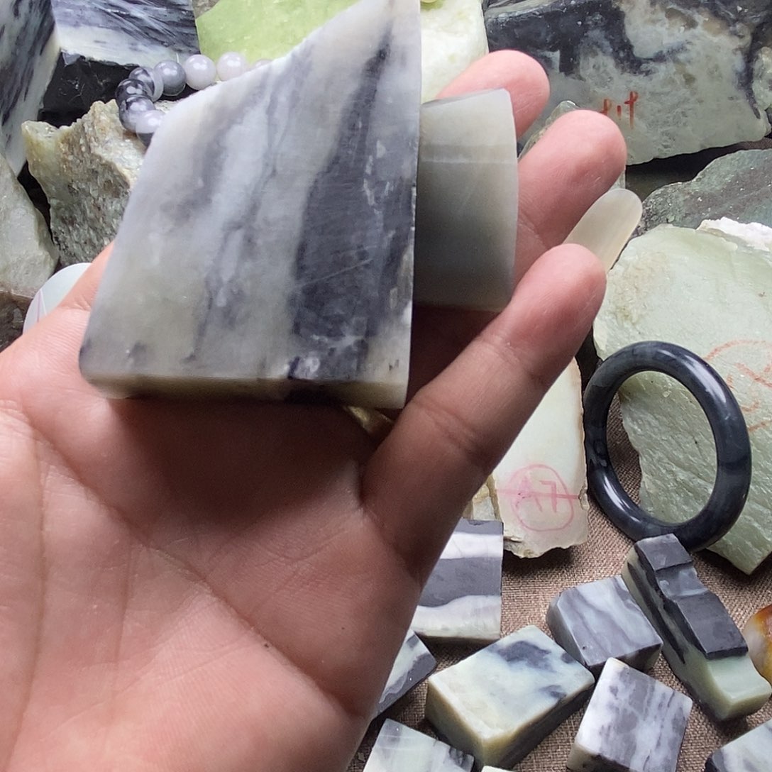 未镶嵌和田玉（糖玉）珠宝奇石张*真