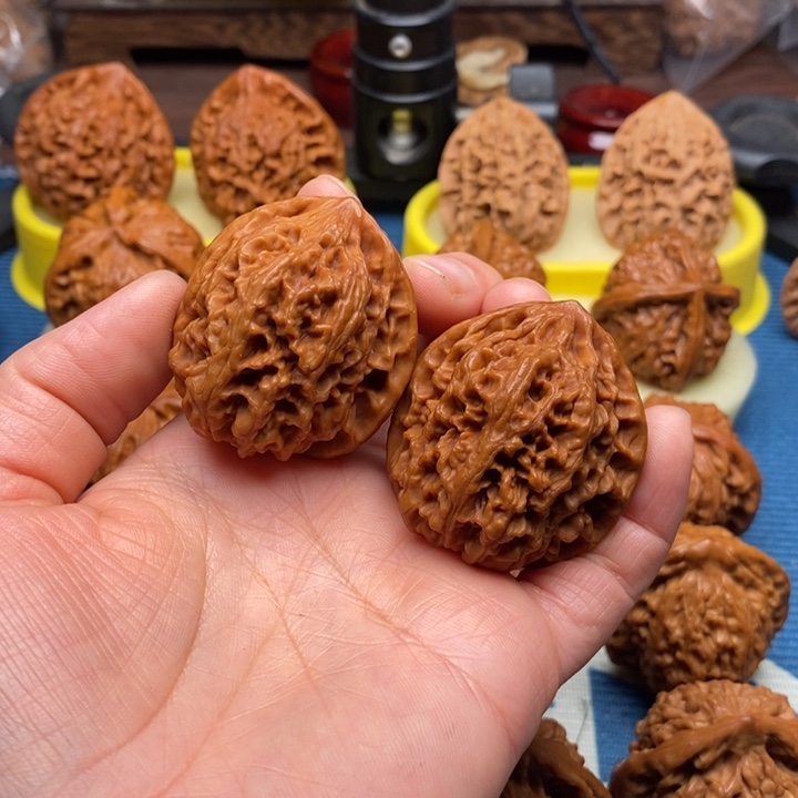 文玩核桃把件大花